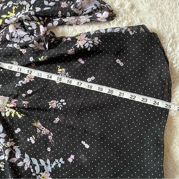 Valerie Stevens Polka Dot Floral Printed Bell Sleeve Blouse - Picture 11 of 11